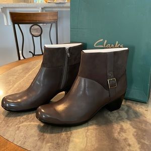 Clark’s Womens Boots NWOT